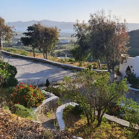 Romantic Sunset Cycladic House In Sotires Hébergement de vacances *